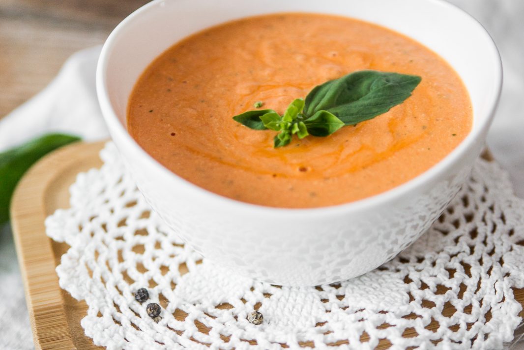 Mediterane-Tomatensuppe